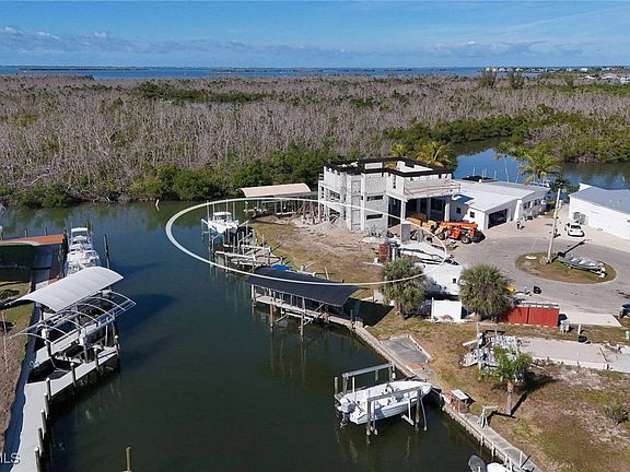 5th image of 3961 Blueberry Ln