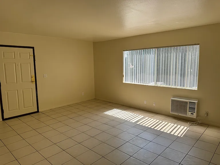 13750 Vanowen St #3 — Photo 7