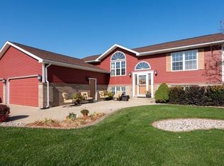 5722 Appledown Ave, Portage, IN 46368