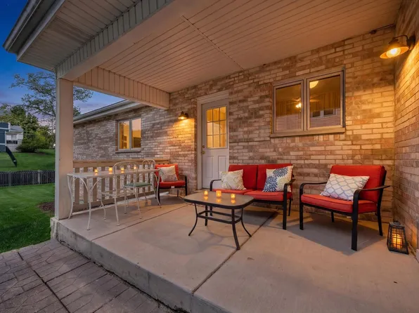 702 Hickory St, Lemont, IL 60439