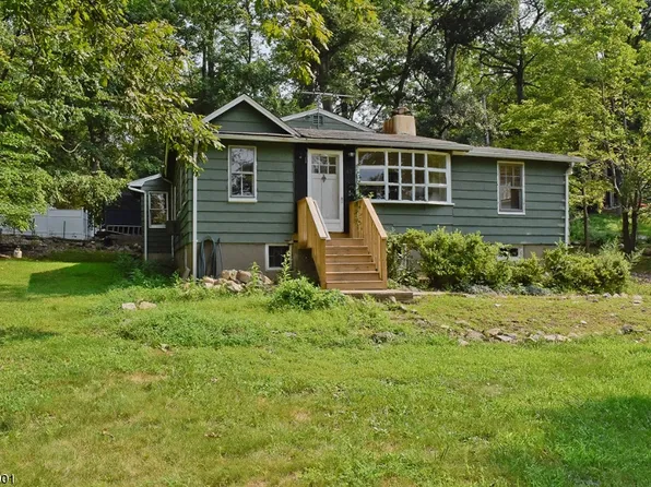 67 Lake Rd, Denville, NJ 07834