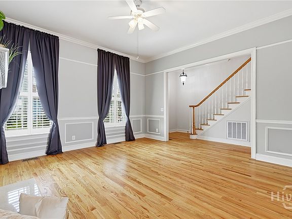 5th image of 536 E Harris Street