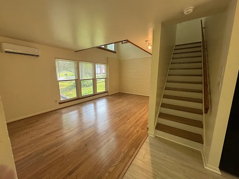 8902 Brucewood Ct — Photo 6