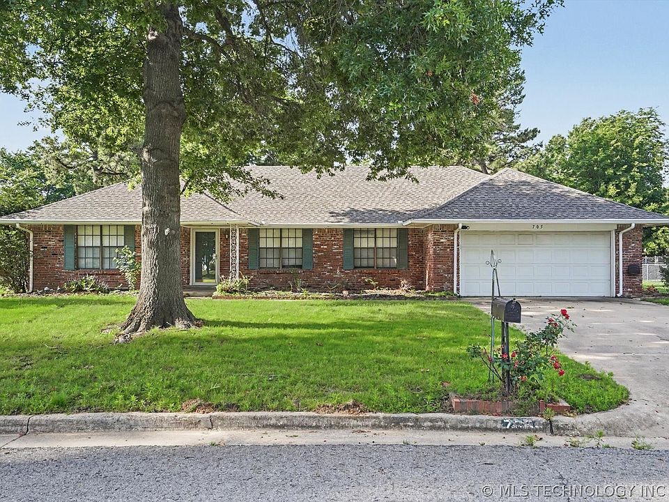 1st image of 705 Magnolia Ct