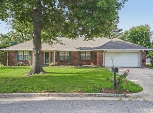 705 Magnolia Ct, Broken Arrow, OK 74011