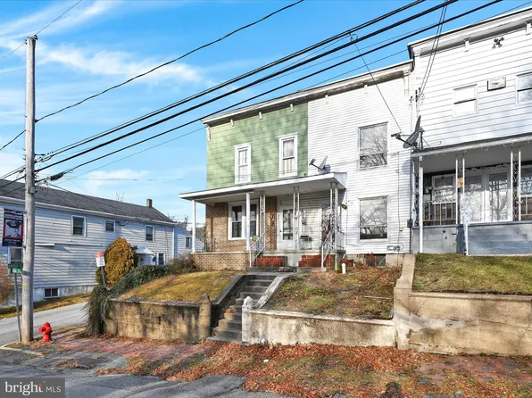 33 Coal St, Middleport, PA 17953