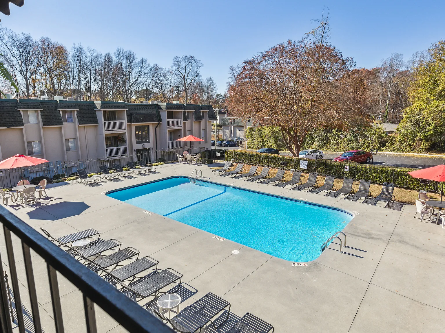 Fairway Club Apartments — Photo 4