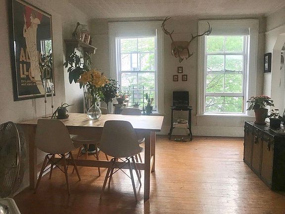 3rd image of 398 Henry St #3A