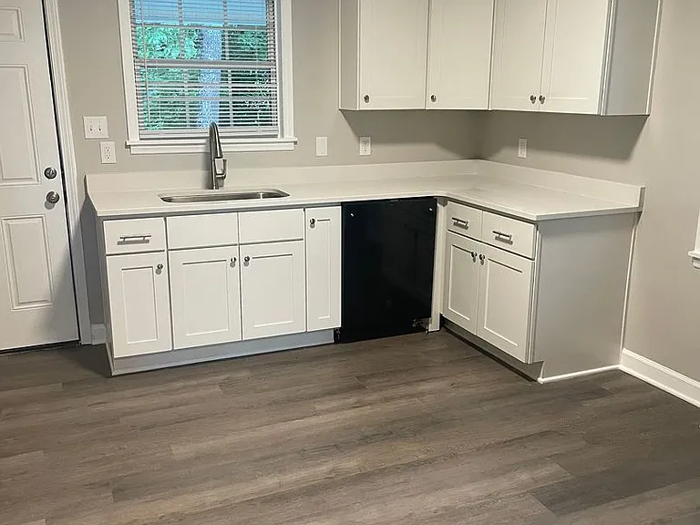 290 Hialeah Ct — Photo 13