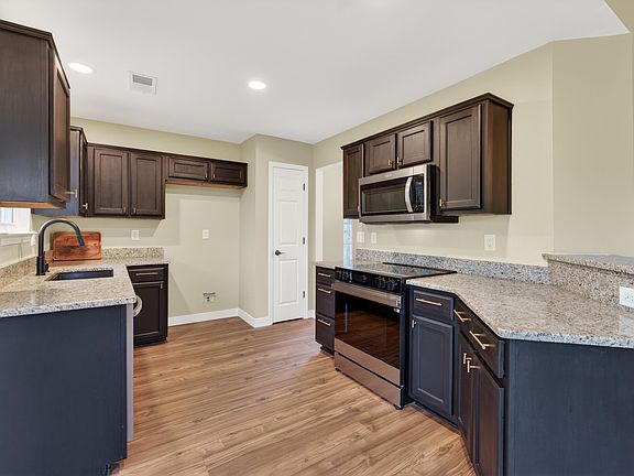 3rd image of 1107 Red Fern Cir W