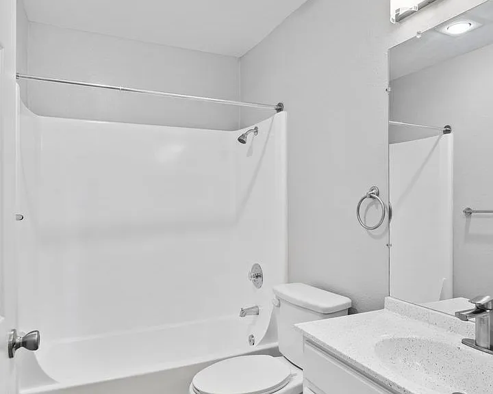 Point Loma Bay Apartments | Coastal Living Near the Beach — Photo 135