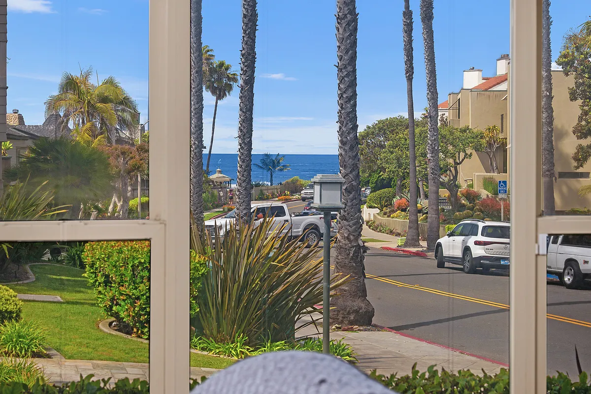 220 Coast Boulevard - D — Photo 1