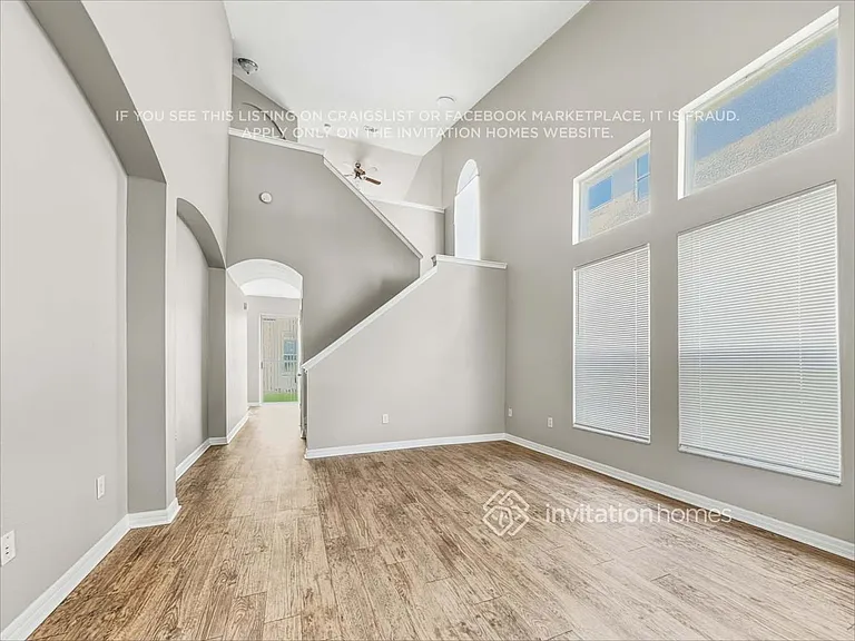 10502 Cranleigh Ct — Photo 5