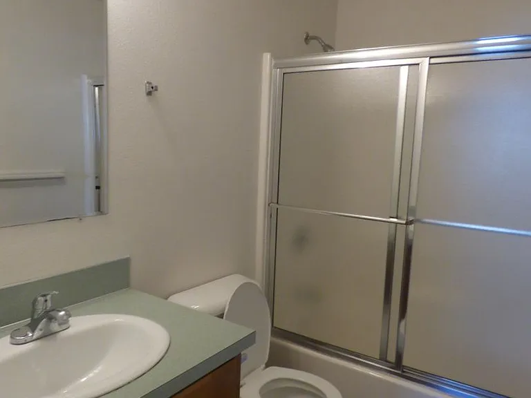 4811-4813 Cougar Ct SE — Photo 12
