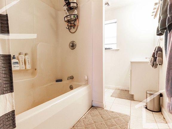305 Summit #4 Boston (Brighton) Unit Photo 5