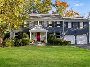 10 Packard Ct, Rye, NY 10580