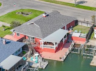 2211 Cape Charles St, Rockport, TX 78382