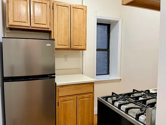 Rented by Crosstown Apartments NYC | media 10