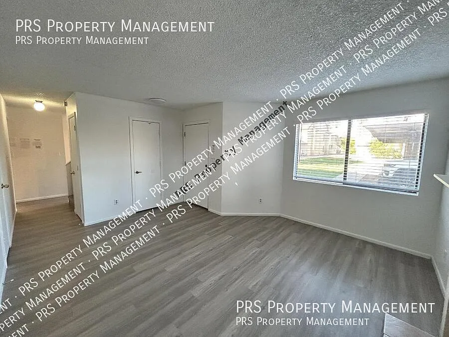 2 Story Townhome In Mesa — Photo 2