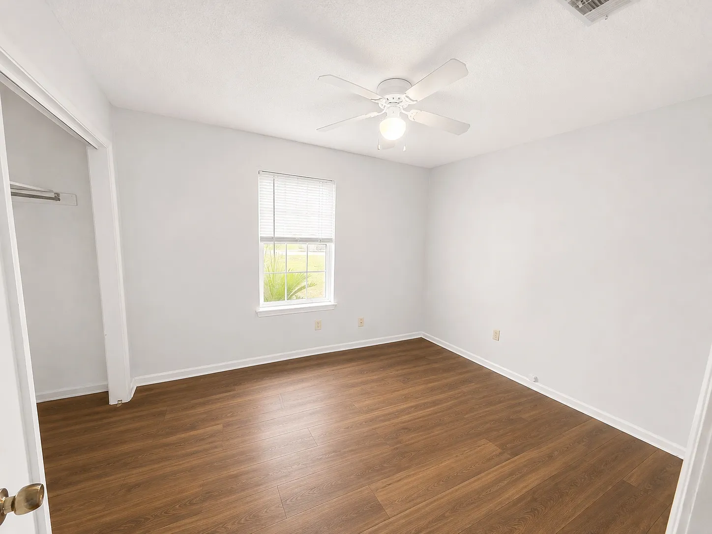 3 bed, 1242 sqft, $1,760 — Photo 4