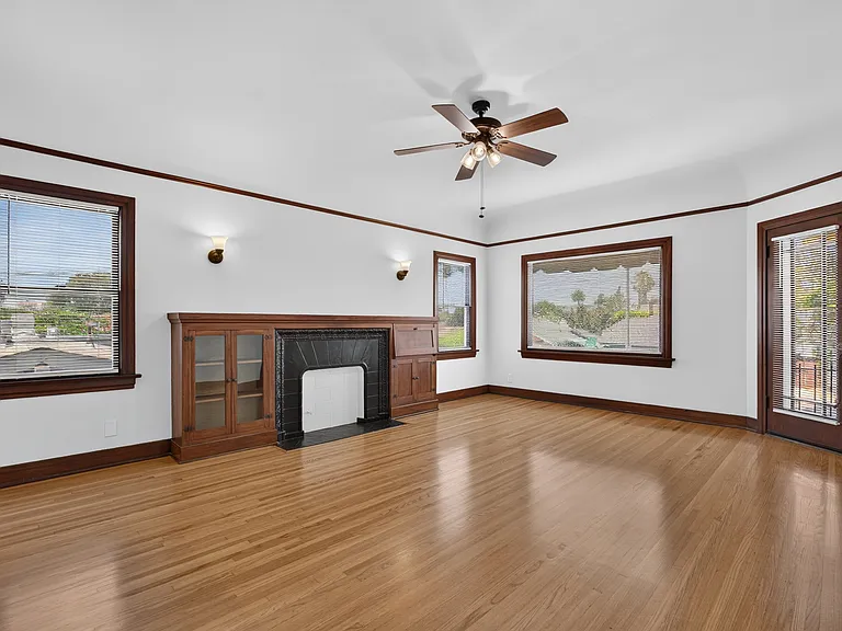 2922 E Broadway #2922 — Photo 5