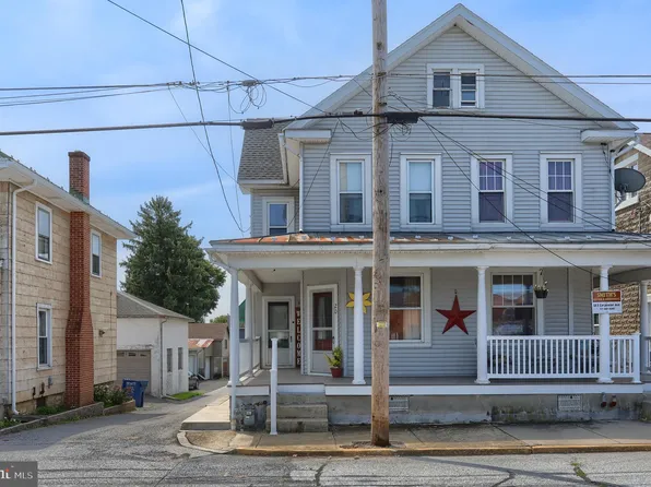 20 E Carpenter Ave, Myerstown, PA 17067