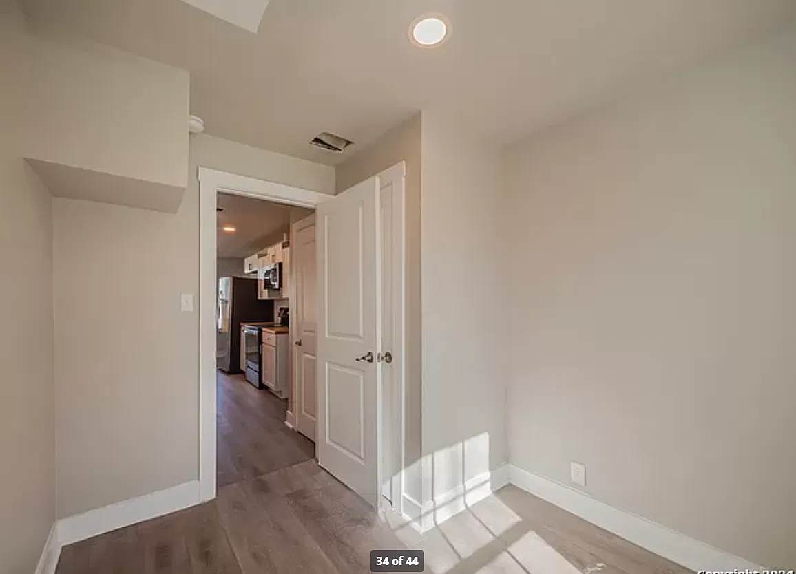 3 bed, 2.0 bath, 1072 sqft, $1,620 — Photo 4