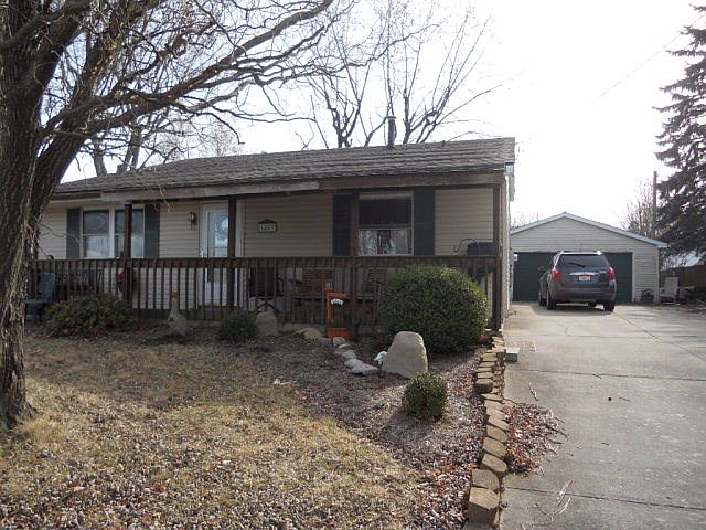 1st image of 1453 Amherst Dr