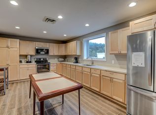 King's Court, Traverse City, MI 49686