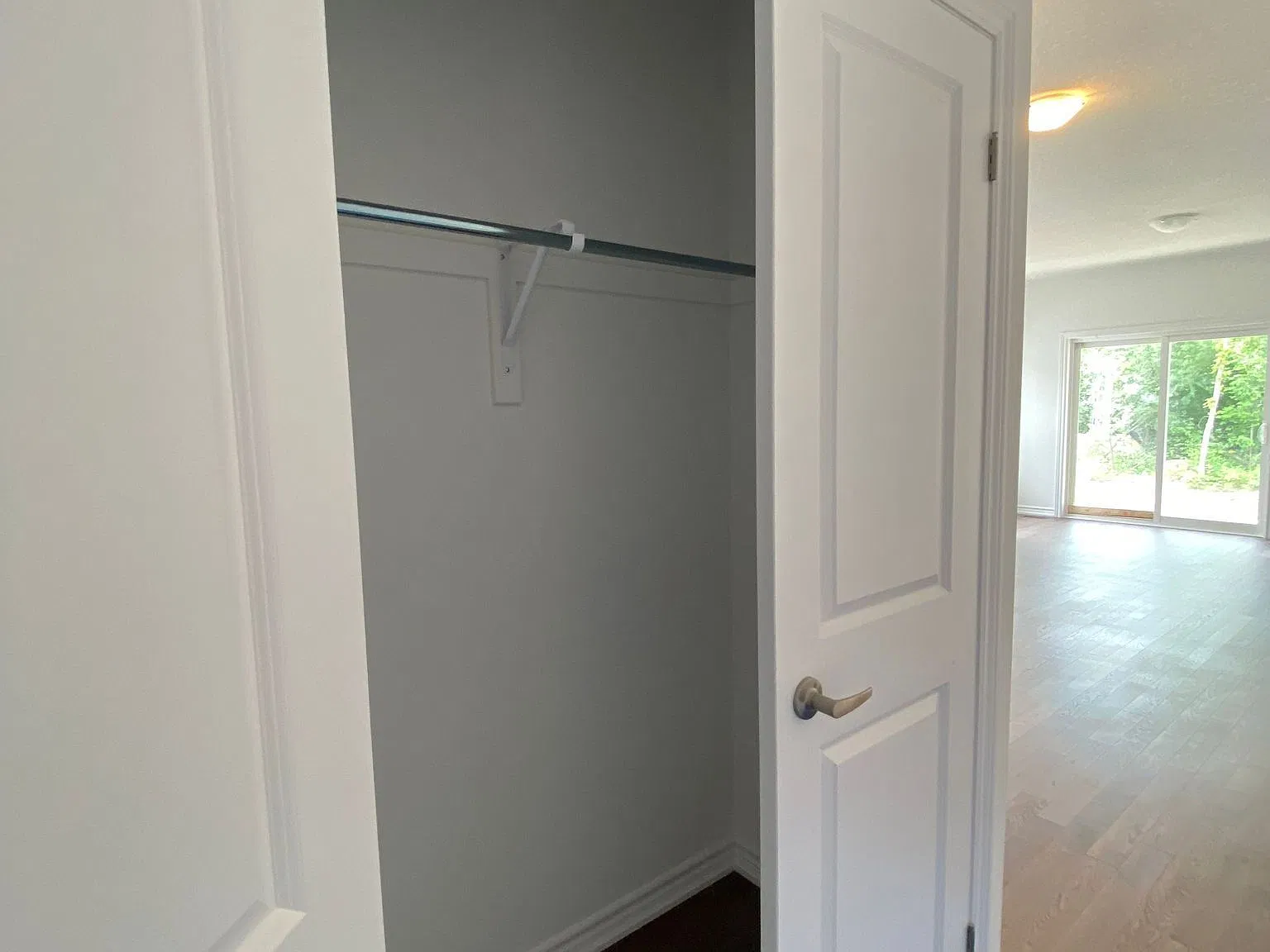 2 bed, $2,400 — Photo 4