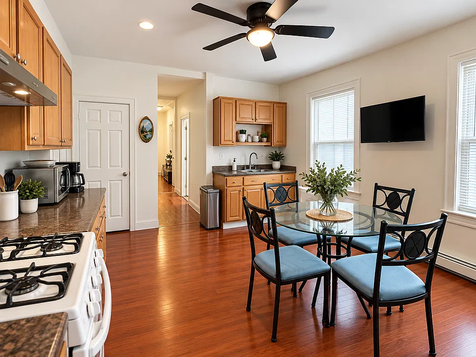 168 Winthrop Ave #1