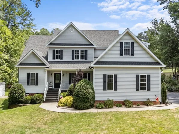 1638 Olde Links Dr, Powhatan, VA 23139