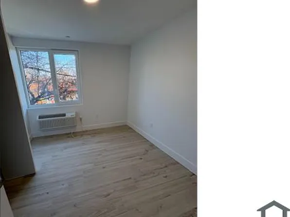 589 Saratoga Ave #2B, Brooklyn, NY 11212