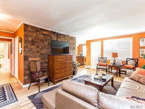 2nd image of 40 Stoner Ave APT 3Y