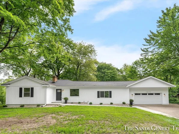 18172 N Fruitport Rd, Spring Lake, MI 49456