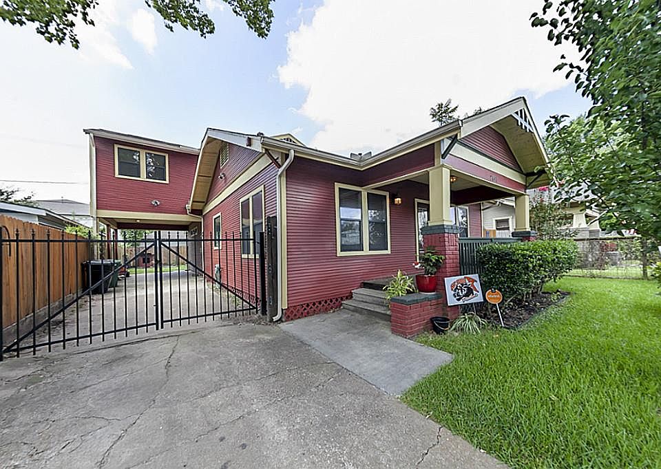 1st image of 2617 White Oak Dr
