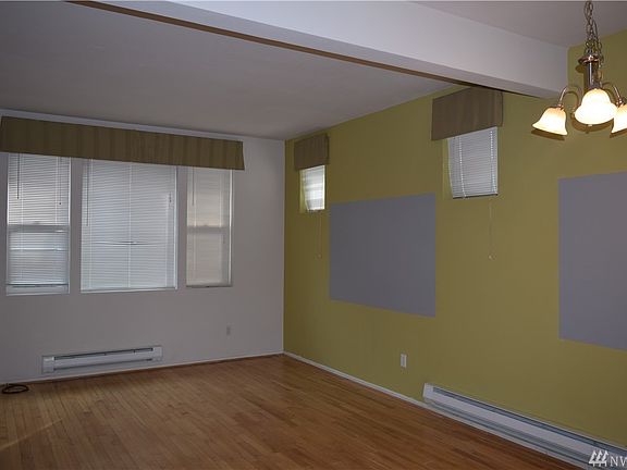 5th image of 3815 S Holly Park Dr