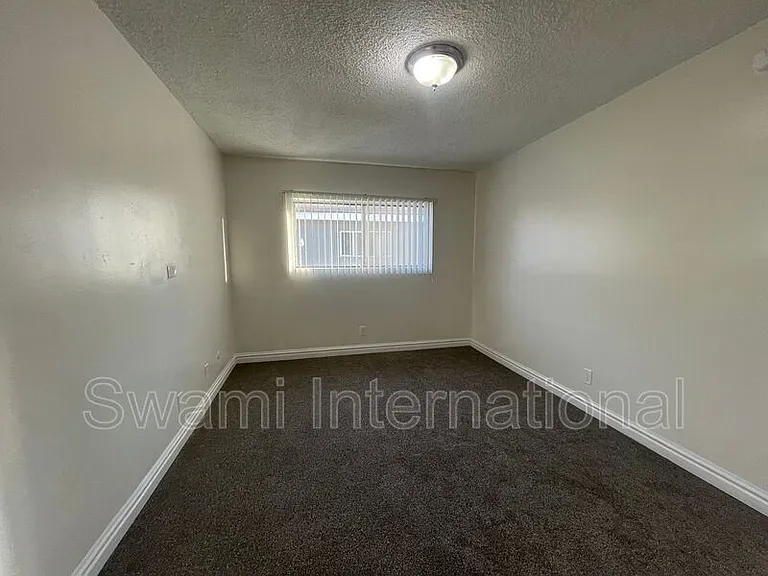 10970 S Figueroa St #7 — Photo 7