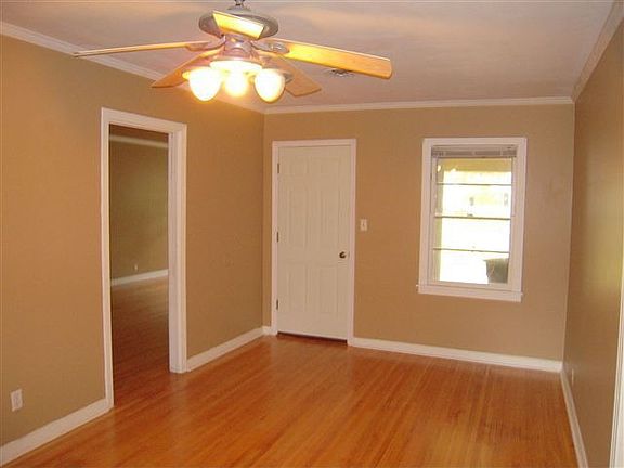2nd image of 760 Callaway Dr