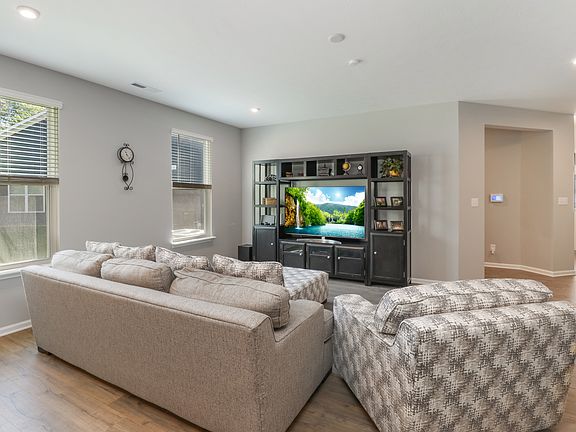 5th image of 10180 Bolcom Ct