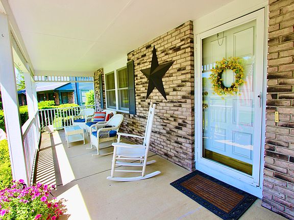 4th image of 1030 Blois Dr