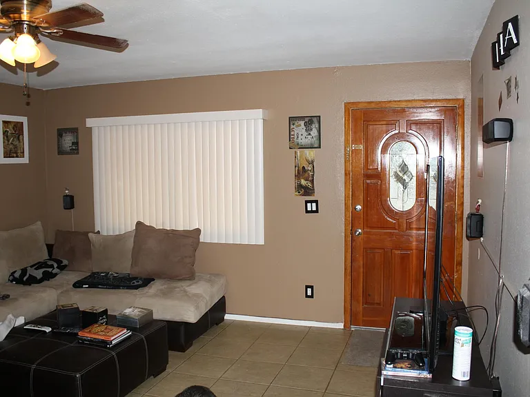 1859 E Florian Ave — Photo 7
