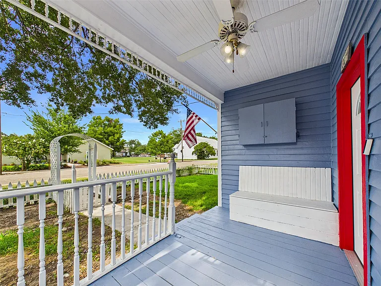 314 W Sidnor St — Photo 2