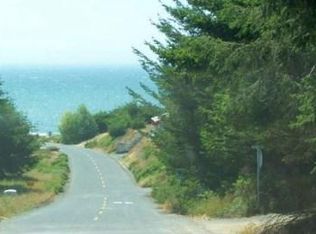 931 Upper Pacific Dr, Whitethorn, CA 95589