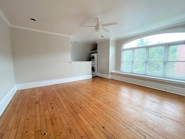 920 College St #3B — Photo 27