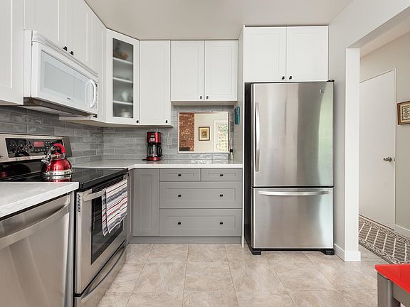 3rd image of 4603 Hoskins Rd