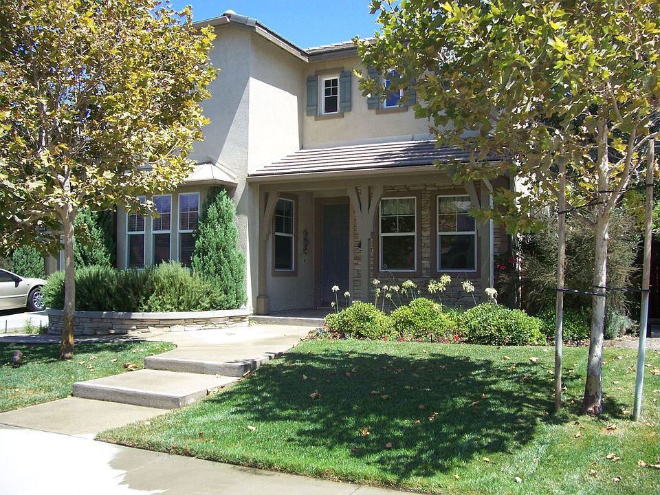 Located by Trilogy Golf Course!