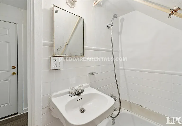 3843 Peru St #3 — Photo 15