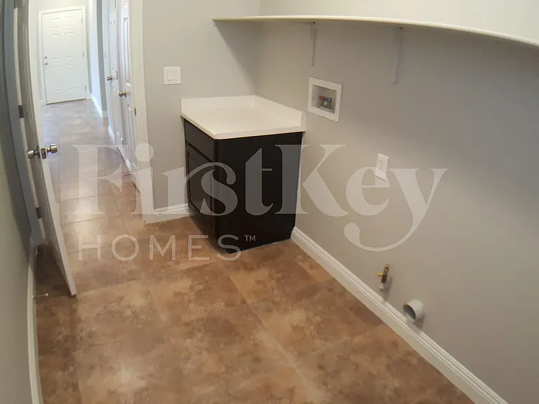 5728 Hornbrook St — Photo 15