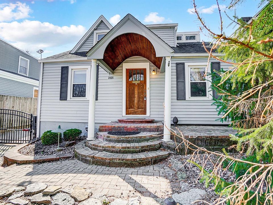 1st image of 2825 Rosella Ave